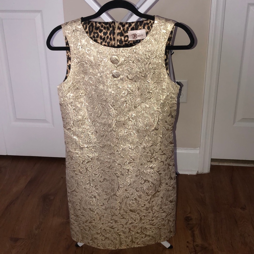 Roulette Cream/Metallic Gold Shift Dress Size 4